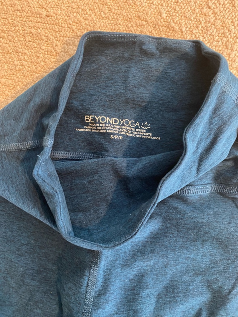 Beyond Yoga set - leggings & bra. Like new condition - Picture 3 of 6